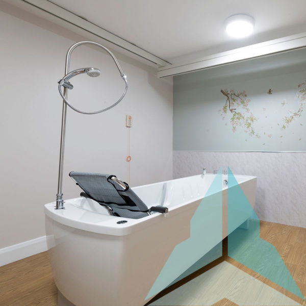 Bariatric Care Bath with Powered Seat