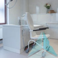 Premium Care Bath with Powered Seat